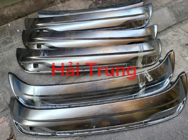 Ốp bạc cản sau Hyundai Santafe 2022-2024 Tháo Xe Mới Giá Tốt Zin