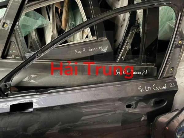 Cánh cửa Hyundai Tucson 2023-2025 Tháo Xe Zin keo chỉ