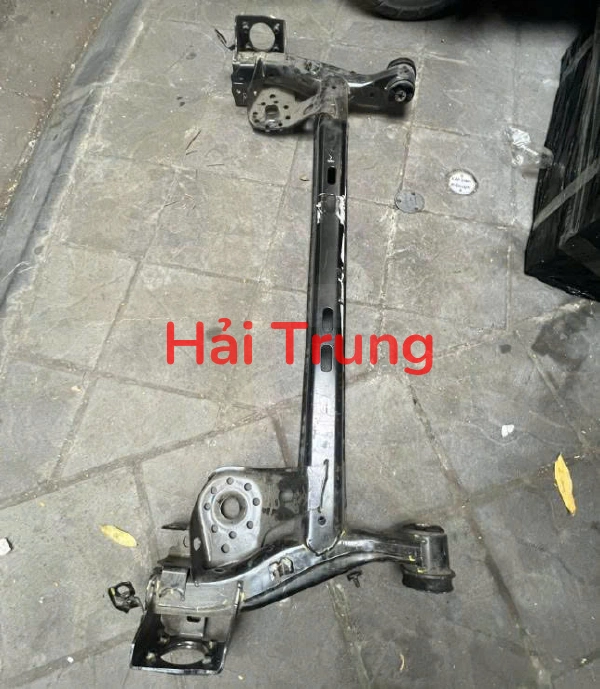 55100CC000 Dầm cầu sau Kia Sonet 2021-2025 Tháo Xe