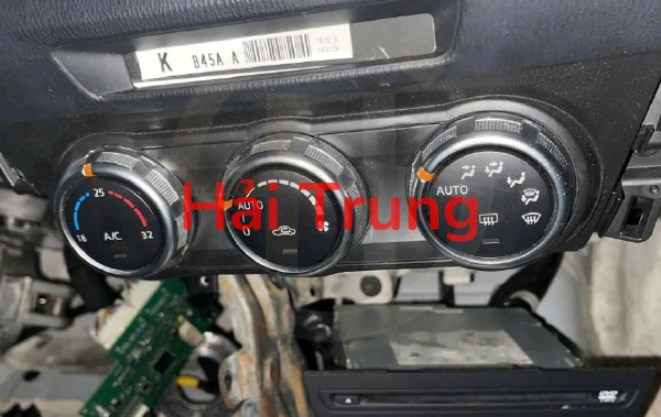 Bảng điều khiển điều hòa Mazda 3 2019 Tháo Xe