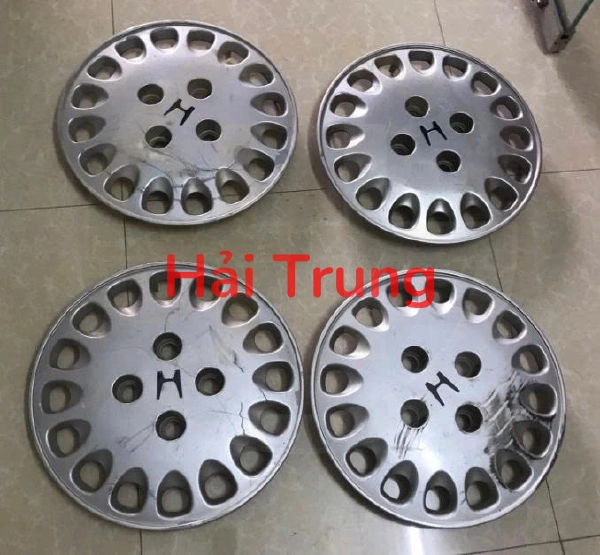 Ốp lazang mâm xe Honda Accord 1990