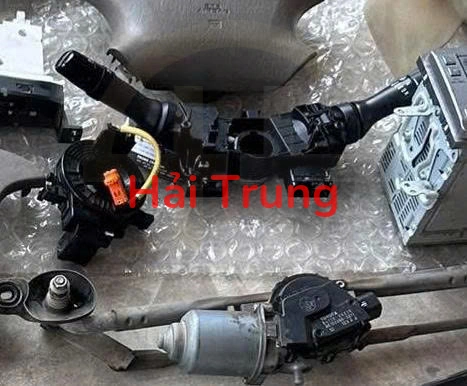Công tắc pha cos, công tắc gạt mưa, cáp còi Toyota Innova 2006-2011 Tháo Xe