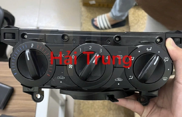 Bảng điều khiển điều hòa Mazda 2 Tháo Xe